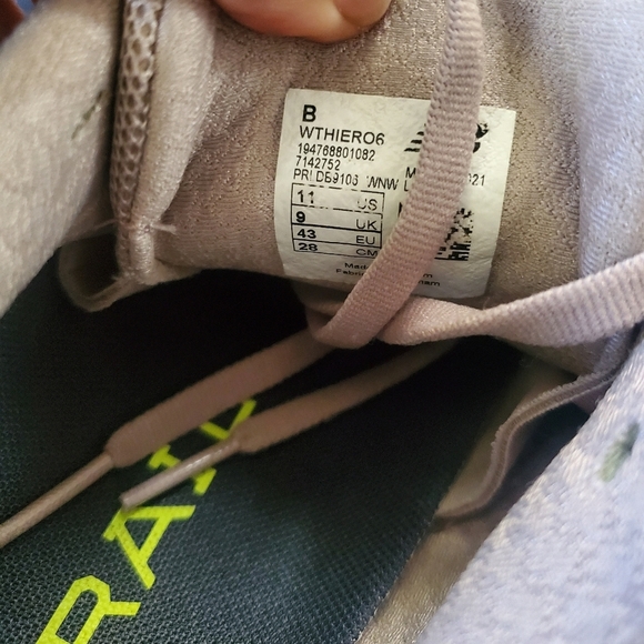 New Balance Fresh Foam X Hierro V6 Gray/Green WTHIERO6 woman's size 11 sneakers - Picture 10 of 11